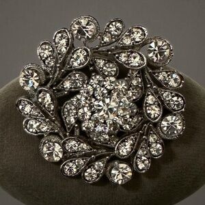 Vintage Ornate Victorian Feminine Crystal Rhinestone Floral Statement Brooch